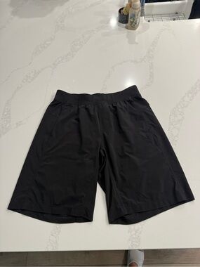 lululemon athletica Black Men's Athletic Shorts